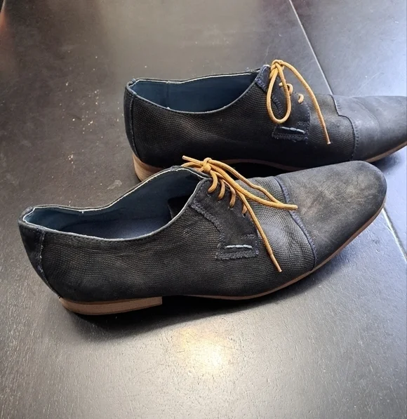 Vintage Dorothy Gaynor Navy Blue Suede Shoes - Picture 6 of 8